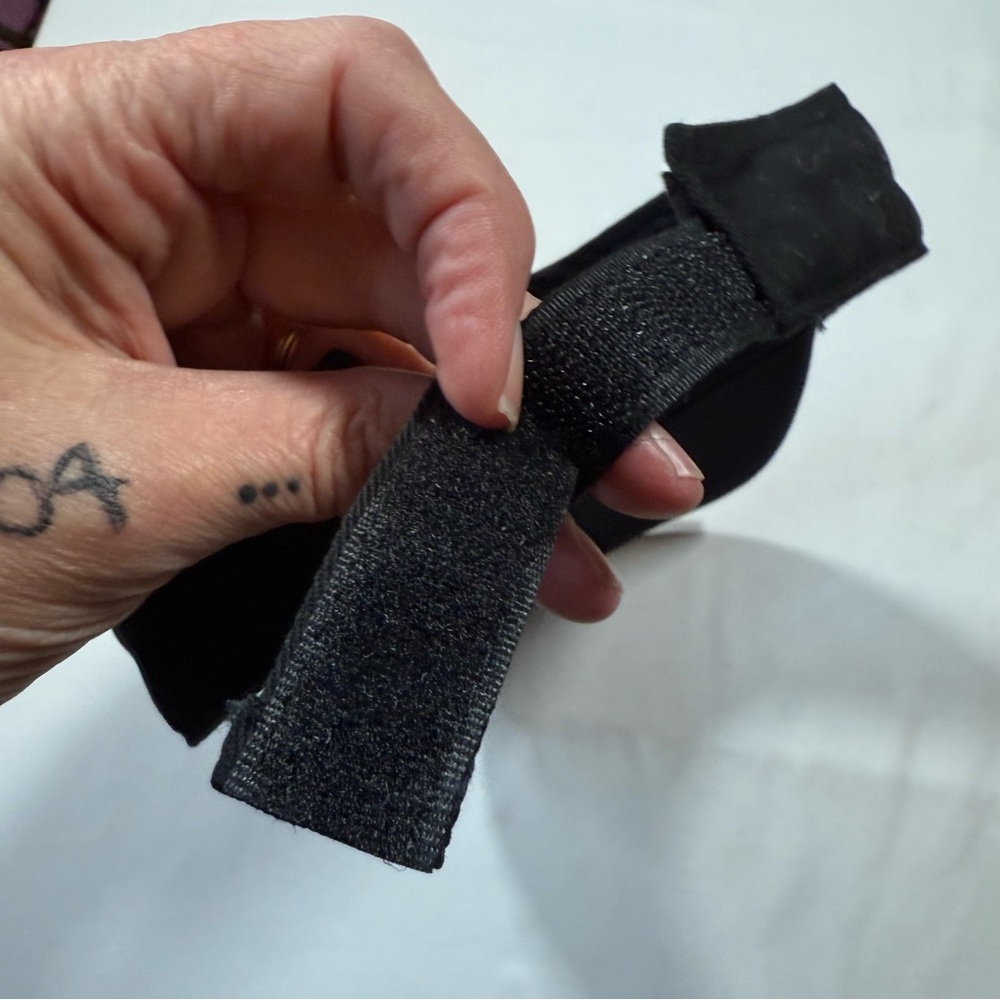 DNKN Donuts Halo Black Visor with Vibrant Orange Logo - Picture 7 of 9